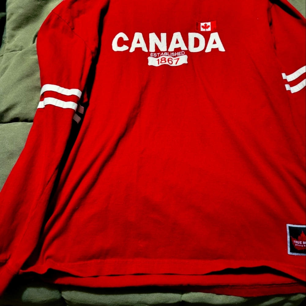 Canada long sleeve shirt